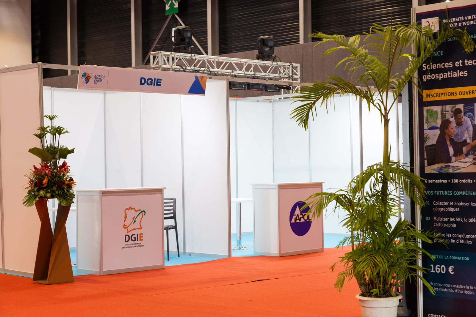 ASPEX — Participant arrivals, photo 72