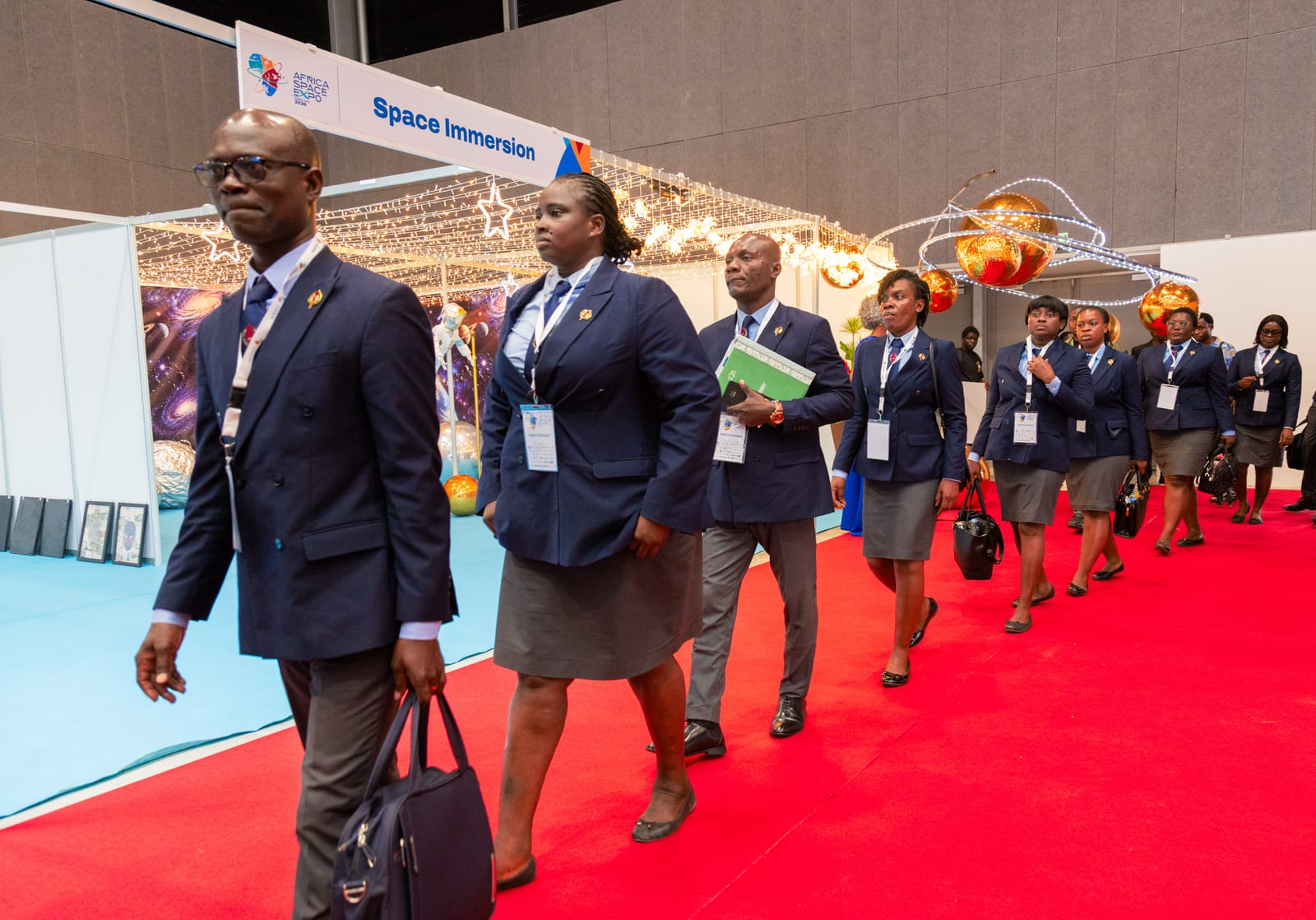 ASPEX — Participant arrivals, photo 76